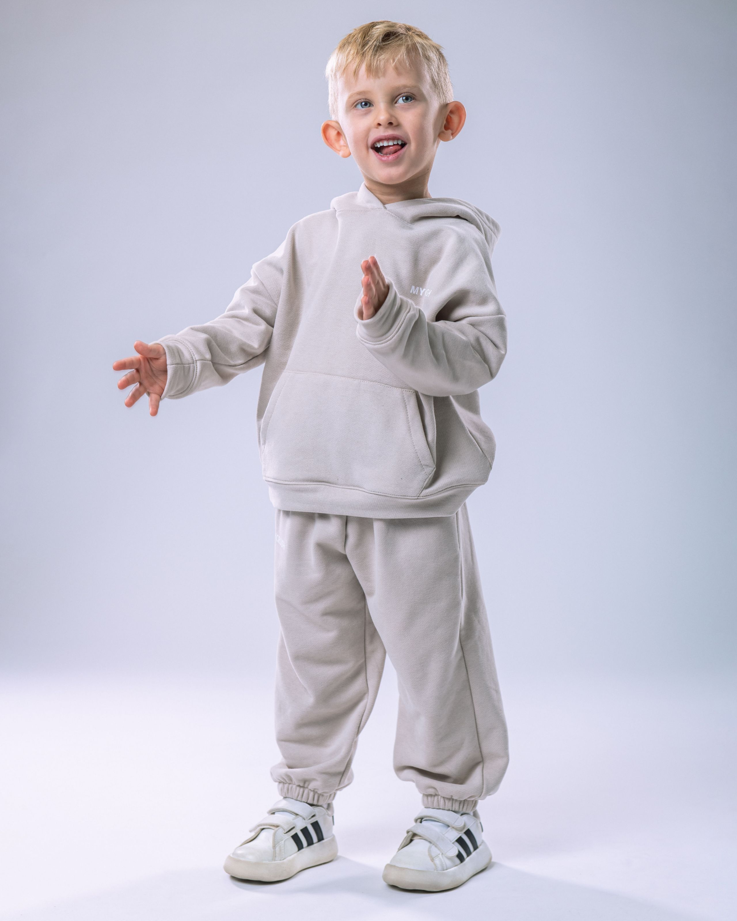 Children’s Tracksuit Beige size 140-9