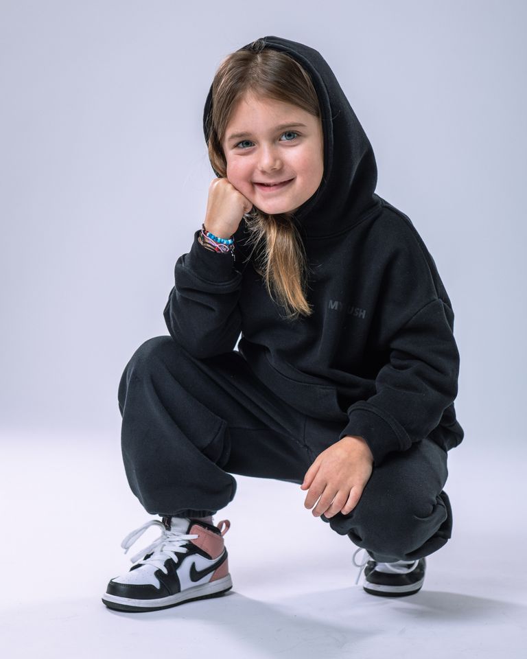 Children’s Tracksuit Black size 128-2