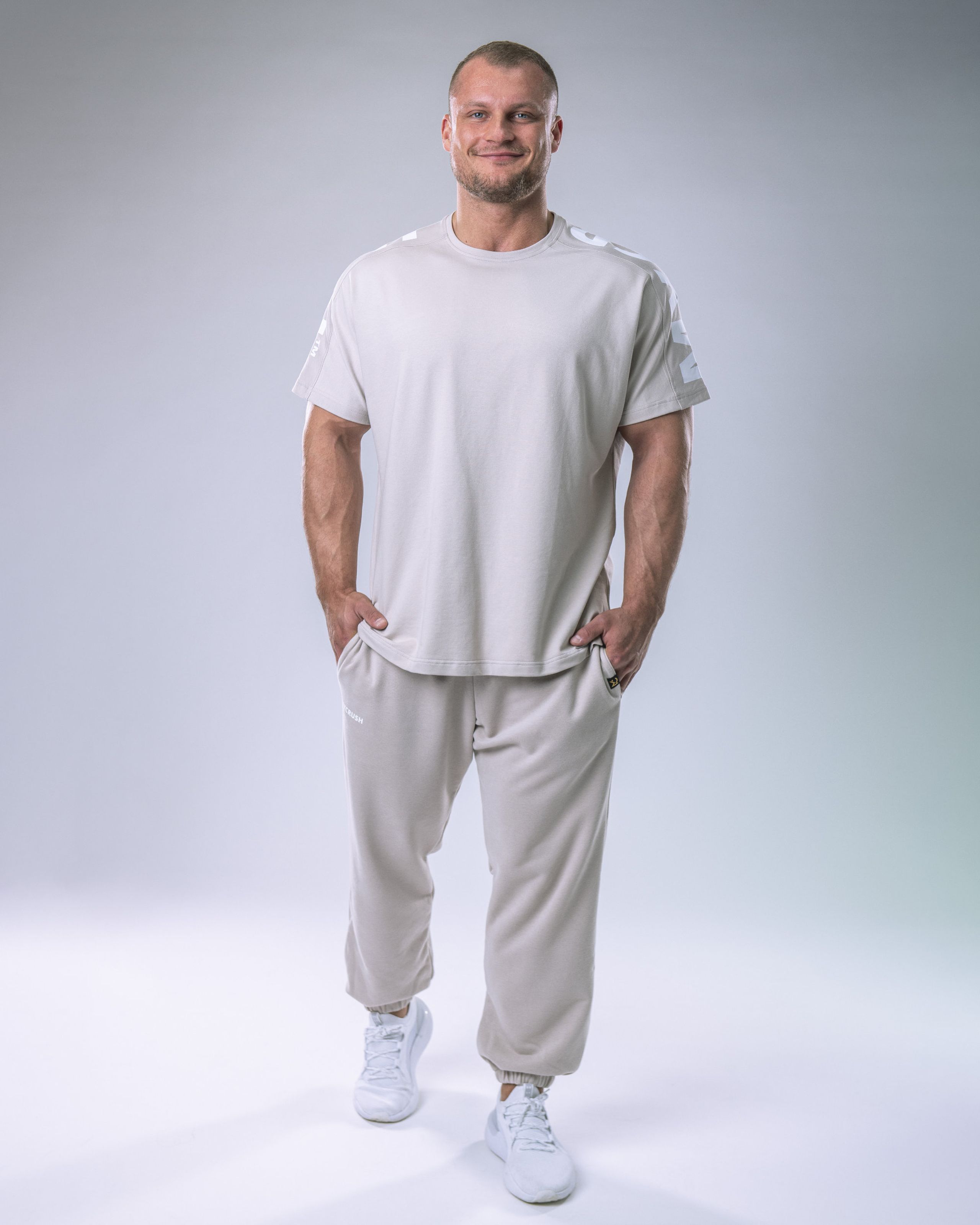 Unisex Joggers Regular Beige L-2