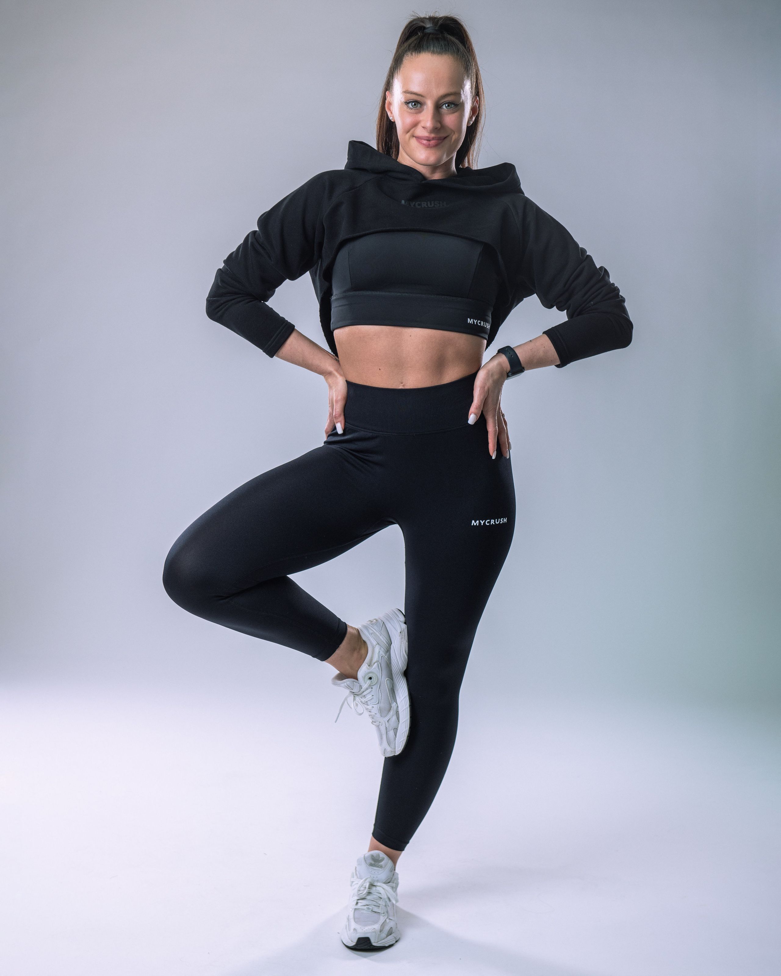 Women’s Ultra Crop Hoodie Black M-0