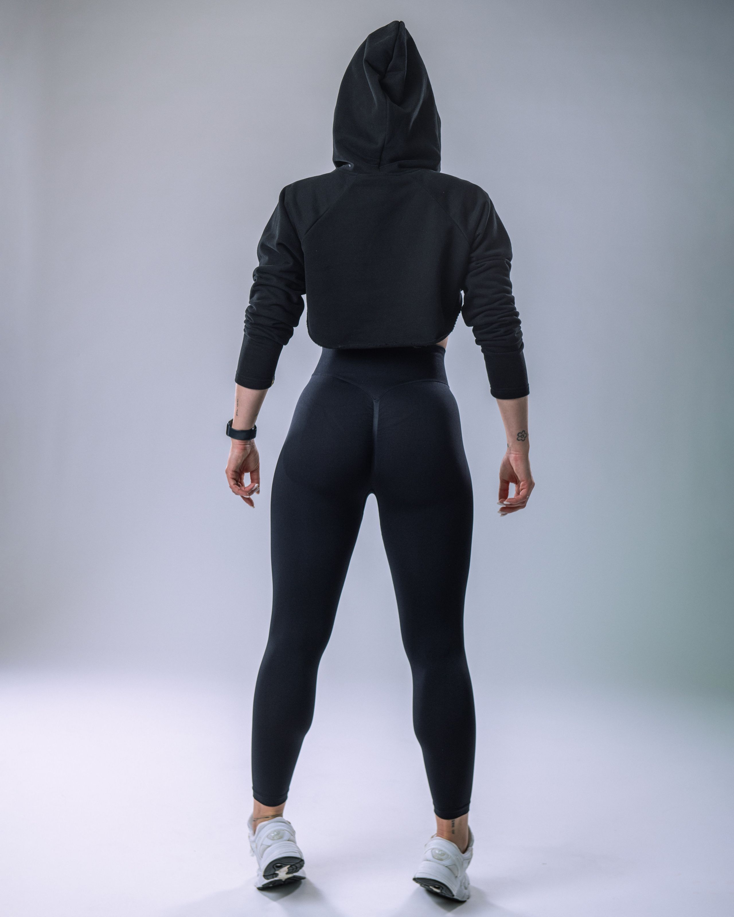 Women’s Ultra Crop Hoodie Black M-1
