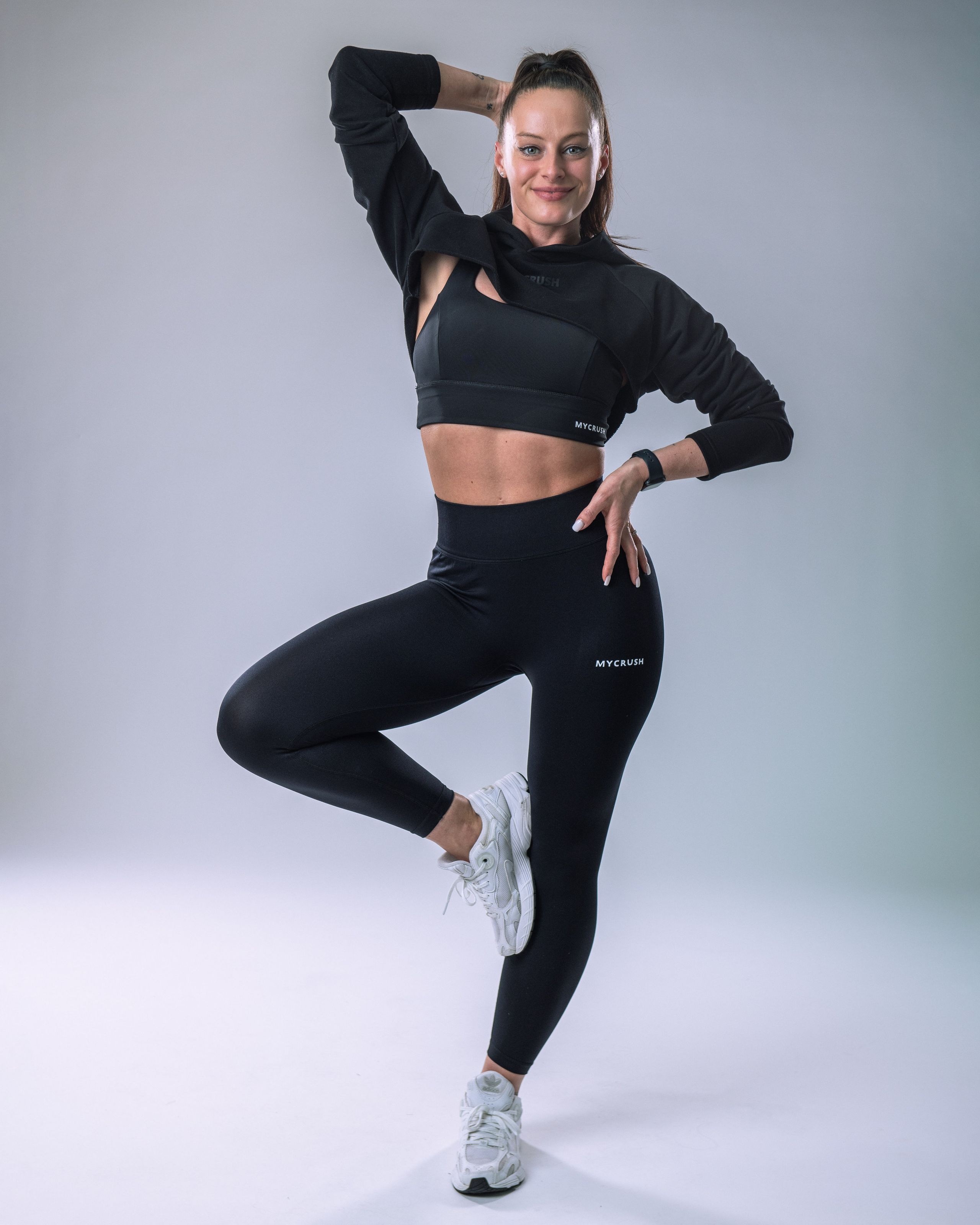 Women’s Ultra Crop Hoodie Black S-6